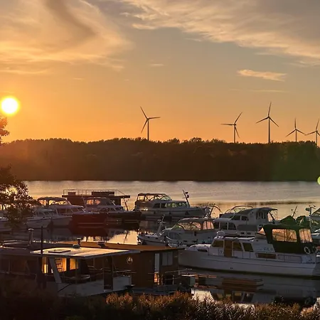 Kapszulahotel Slube An Der Marina *
