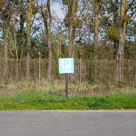 Slube An Der Marina Capsule hotel