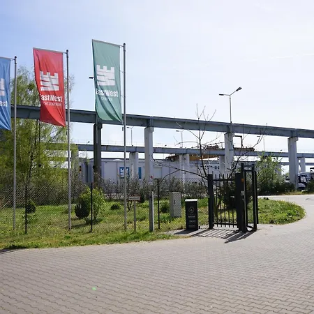 Slube An Der Marina *