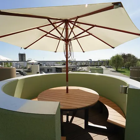 Slube An Der Marina Capsule hotel