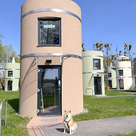 Slube An Der Marina Kapszulahotel *