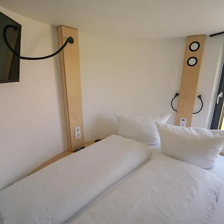 Slube An Der Marina 캡슐호텔
