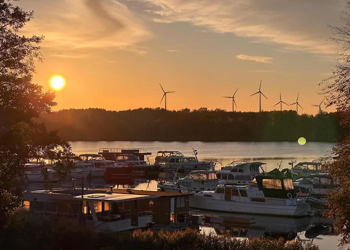 Kapszulahotel Slube An Der Marina *