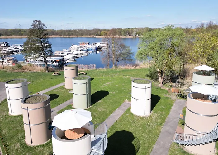 Slube An Der Marina 策德尼克