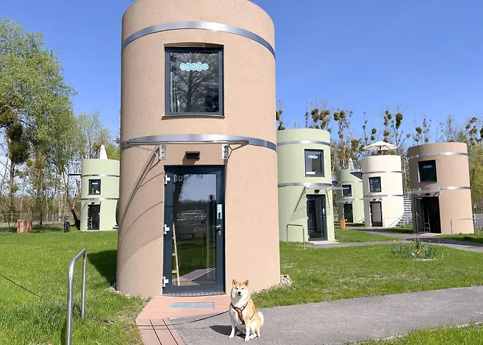 Slube An Der Marina 胶囊旅馆 *