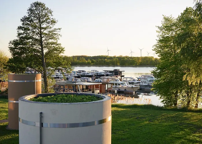 胶囊旅馆 Slube An Der Marina